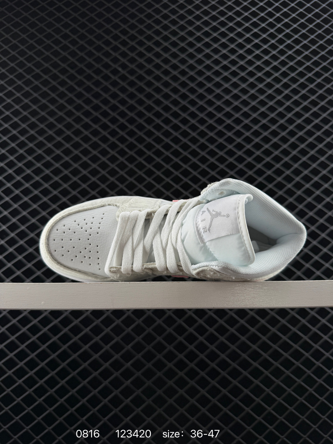 Air Jordan 1 Mid “Bred Toe”